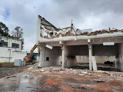 Serviço de demolição na Zona Norte da Demolidora Souza Costa