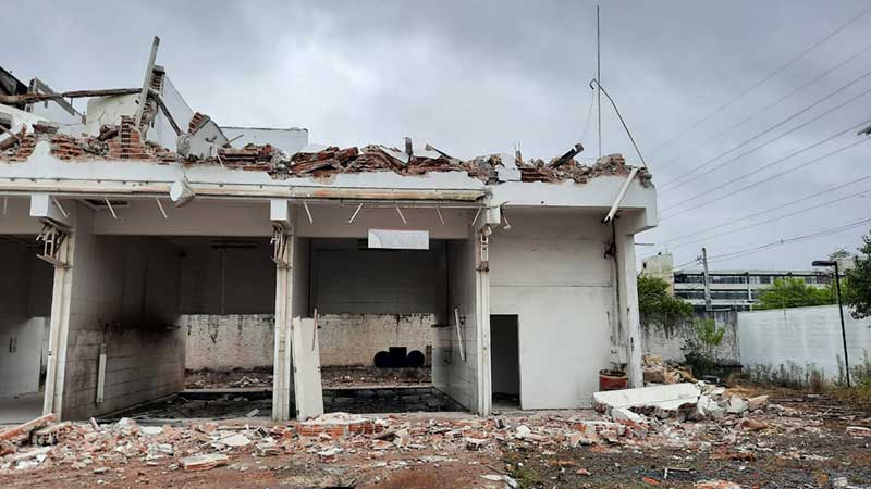 Demolição controlada em Barueri