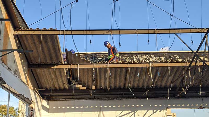 Demolição de estrutura em Barueri