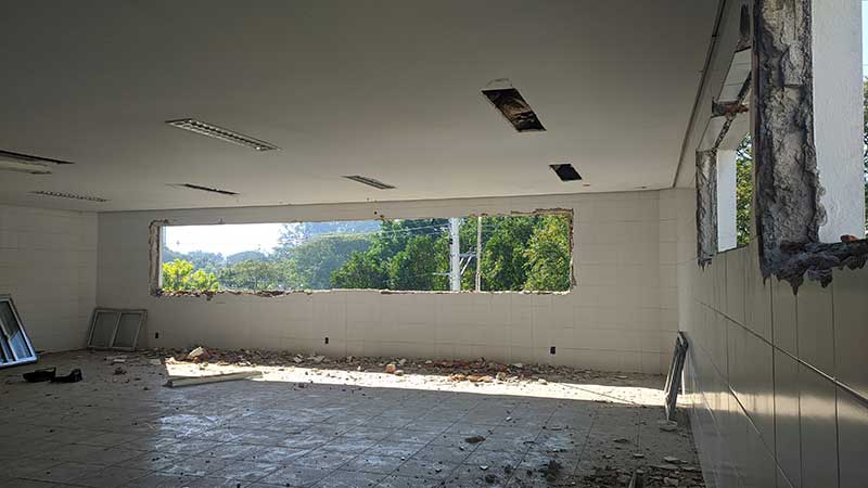 Demolição de stands em Osasco