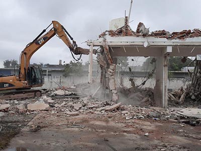 Clique aqui e saiba mais sobre Demolição mecanizada em Barueri
